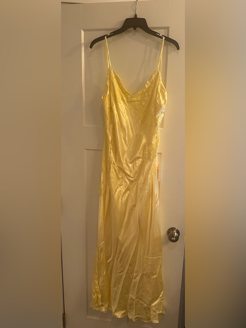 Bardot Avoco Lace Detail Midi Dress in Canary Yellow NWT - Picture 4 of 7